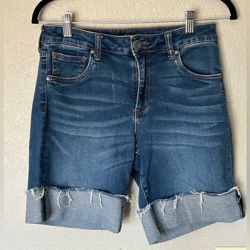 Kut from the Kloth 'Catherine Bermuda' Mid Rise Fitted Frayed Boyfriend Shorts